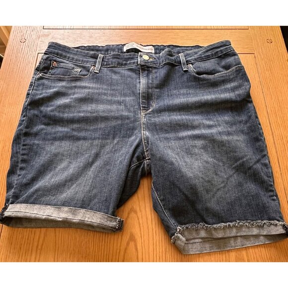 Levis Signature Size 36 Unisex Blue Denim Bermuda Shorts Frayed Hem - Picture 4 of 7